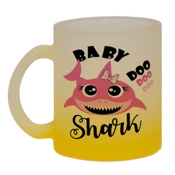 Baby Shark (girl), Κούπα γυάλινη δίχρωμη με βάση το κίτρινο ματ, 330ml