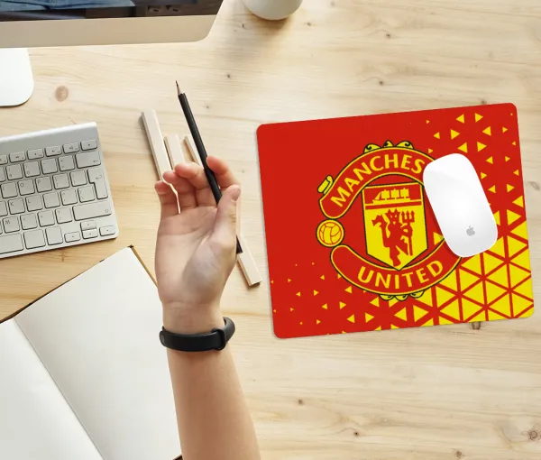 Manchester United F.C. — 2