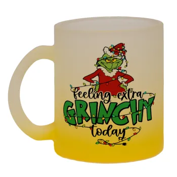 Grinch Feeling Extra Grinchy Today, Κούπα γυάλινη δίχρωμη με βάση το κίτρινο ματ, 330ml