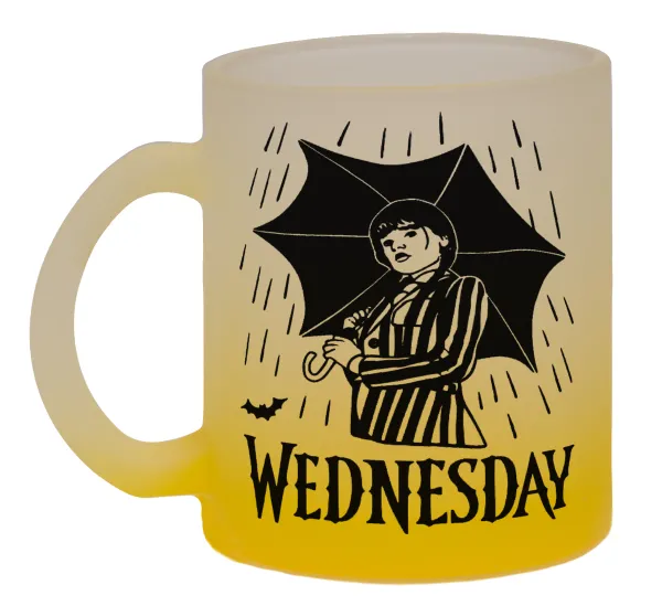 Wednesday Addams — Κούπα γυάλινη δίχρωμη με βάση το κίτρινο ματ, 330ml