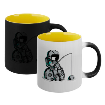 Little astronaut fishing, Κούπα Μαγική εσωτερικό κίτρινη, κεραμική 330ml που αλλάζει χρώμα με το ζεστό ρόφημα