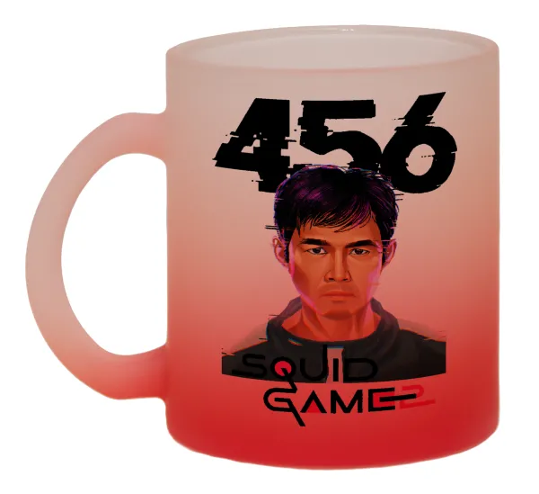 Squid game 456 Gi-Hun — Κούπα γυάλινη δίχρωμη με βάση το κόκκινο ματ, 330ml