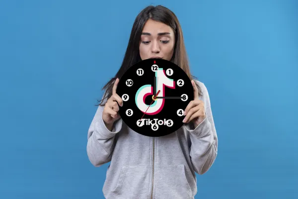 tik tok black — 2