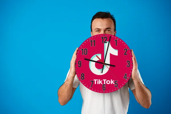 tik tok pink — 2