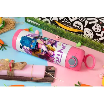 Huntrix K-pop series, Πασχαλινή Λαμπάδα με Παιδικό παγούρι θερμό, ανοξείδωτο, με καλαμάκι ασφαλείας, ΡΟΖ (500ml)