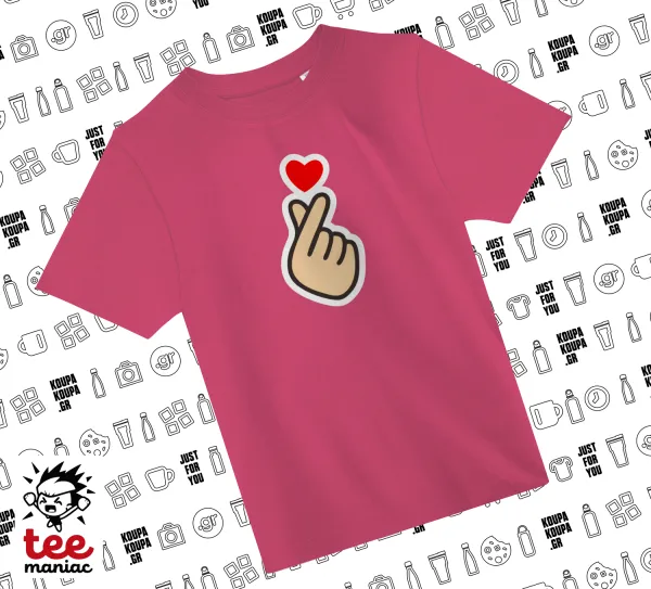 Korean Finger Heart — 1