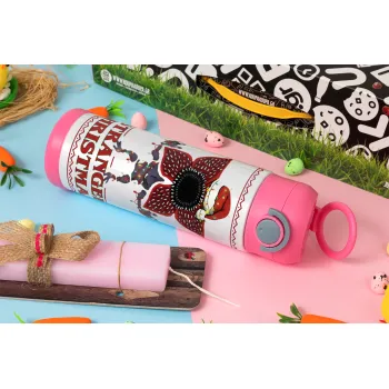 Stranger Things Christmas, Πασχαλινή Λαμπάδα με Παιδικό παγούρι θερμό, ανοξείδωτο, με καλαμάκι ασφαλείας, ΡΟΖ (500ml)