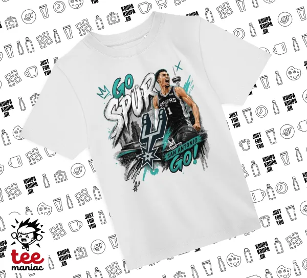 Victor Wembanyama Basketball — ΛΕΥΚΟ Άνετο παιδικό T-Shirt από 100% βαμβάκι, για κάθε μέρα. Vegan & OEKO-TEX πιστοποιημένο.