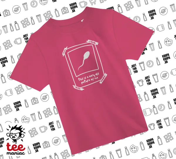 This is A Very Old Picture Of Me — PINK childrens T-Shirt made of 100% cotton, for every day. Vegan & OEKO-TEX certified.