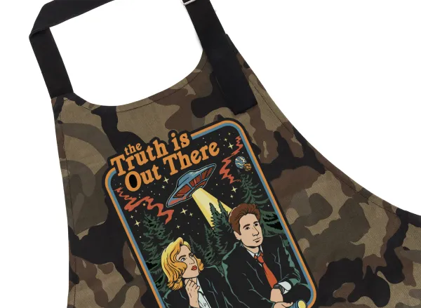 The truth is out there — Chef's cooking apron with pockets, cotton, camouflage (adult, 100% cotton)