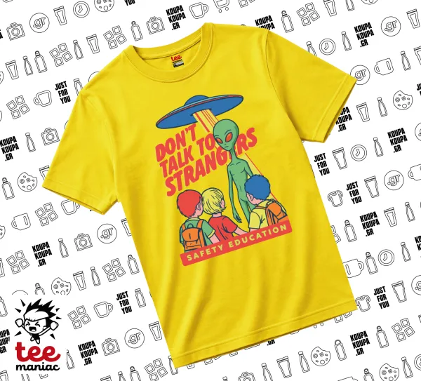 Don't Talk to Strangers — Κίτρινο Άνετο παιδικό T-Shirt από 100% βαμβάκι, για κάθε μέρα. Vegan & OEKO-TEX πιστοποιημένο.