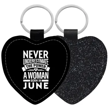 Never Underestimate the poer of a Woman born in..., Μπρελόκ PU δερμάτινο glitter καρδιά ΜΑΥΡΟ