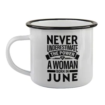 Never Underestimate the poer of a Woman born in..., Κούπα εμαγιέ με μαύρο χείλος 360ml