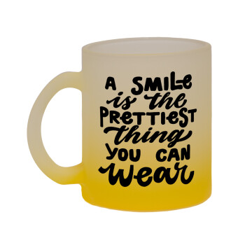 A smile is the prettiest thing you can wear, Κούπα γυάλινη δίχρωμη με βάση το κίτρινο ματ, 330ml